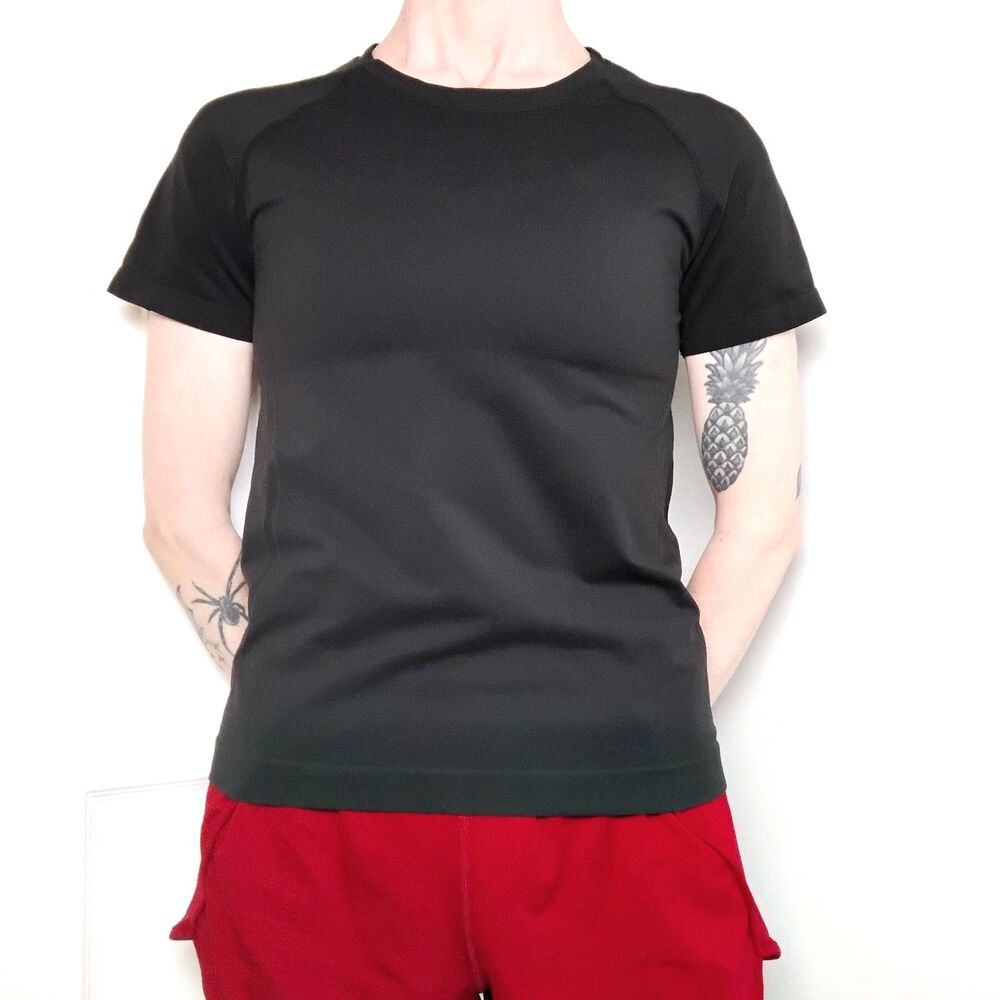 CRZ Yoga Seamless Activewear Top Short Sleeve Size Small Black